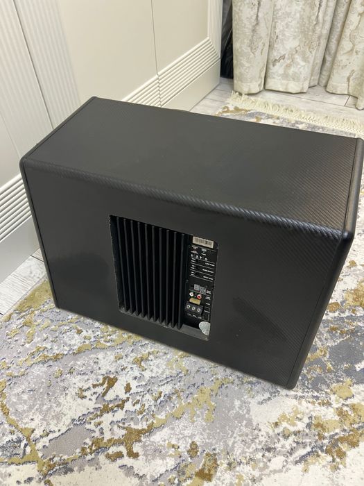 Сабвуфер в отличном состоянии