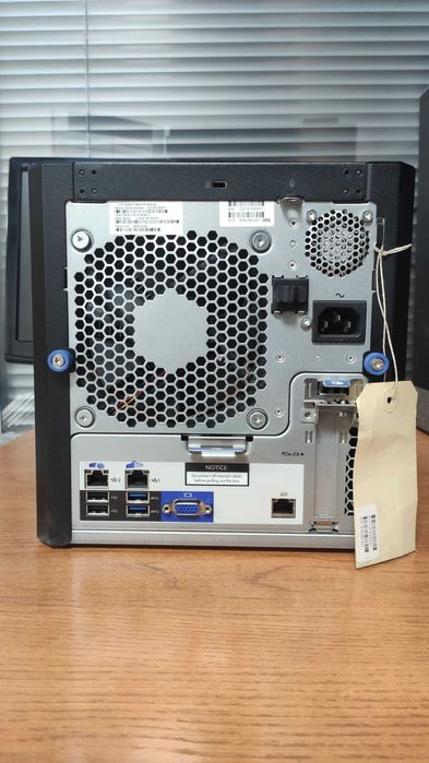 Сервер HP ProLiant MicroServer Gen8