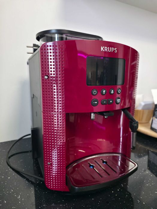 Esspresor automat Krupps Essential EA816570