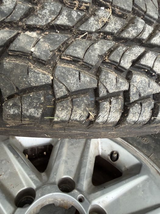 Гуми с джанти 6х139.7