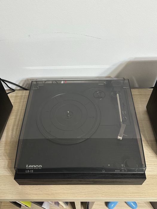 Pick-up Lenco LS-15 Black – Ca nou, la cutie (Ideal pentru începători)