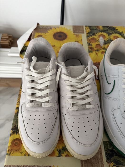 Vand adidasi Nike