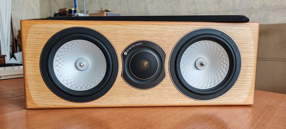 Продавам Monitor Audio Silver RX centre - централен говорител