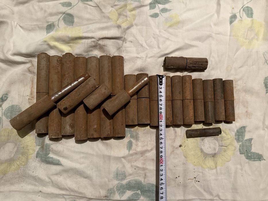 продам шарниры .