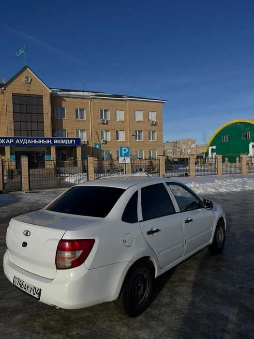 Автомобиль лада гранта. Ваз гранта.