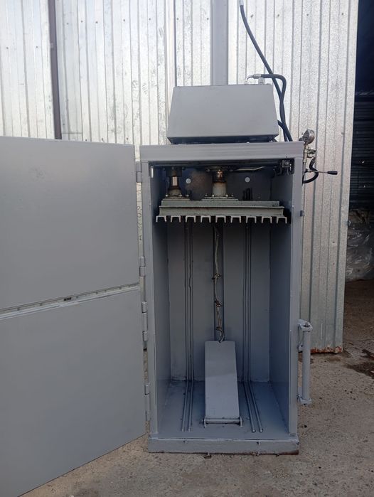 Пресс гидравлический для вторсырья