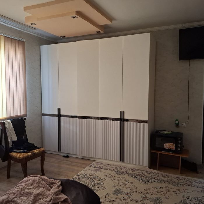 Продается 6 комнатныйдом          .