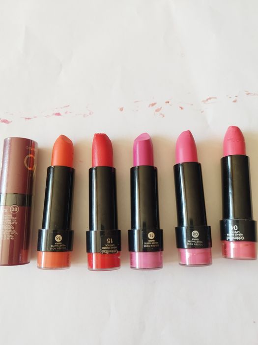 Грим от затворен магазин