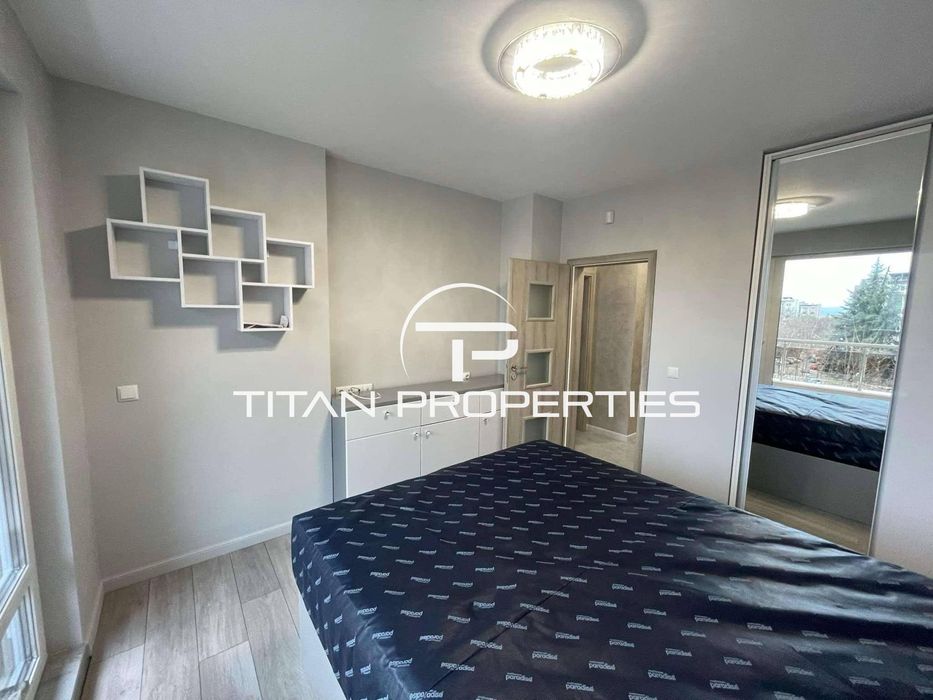 Дава се под наем Двустаен апартамент в Бургас, Славейков - 60 кв.м за 561 € - Снимка #1