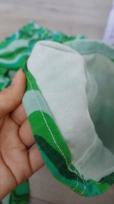 Джинсы продам новые