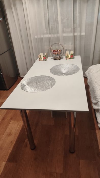 Стол кухонный продам