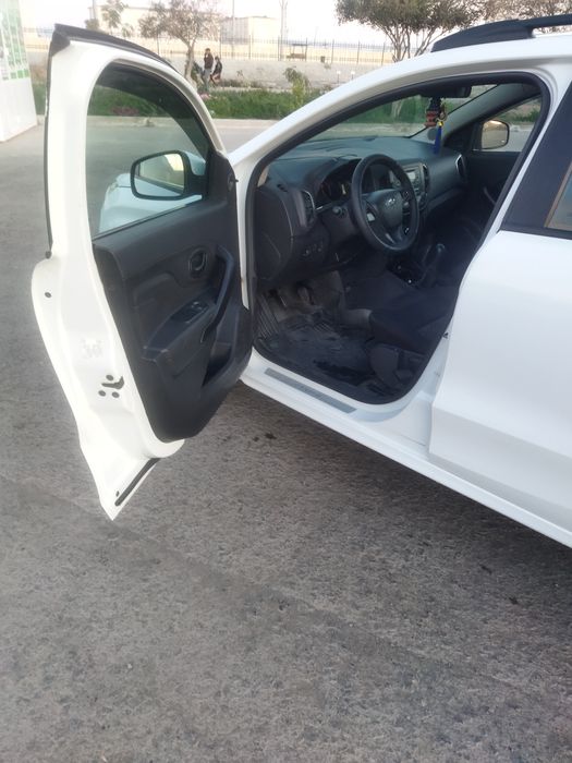 Афтомамиль Лада Икрей