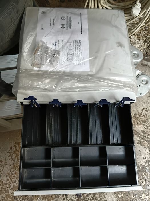 Кассовый ящик для денег