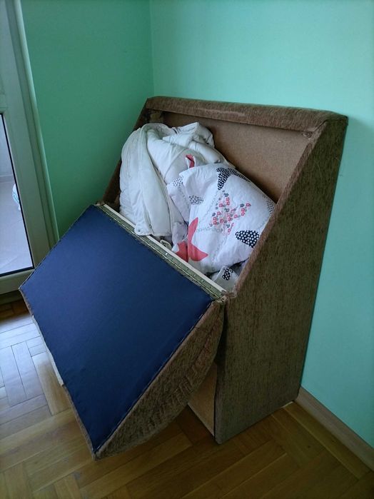 продавам ъглови дивани с ракла