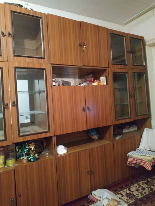 Сервант мебель + шкаф.