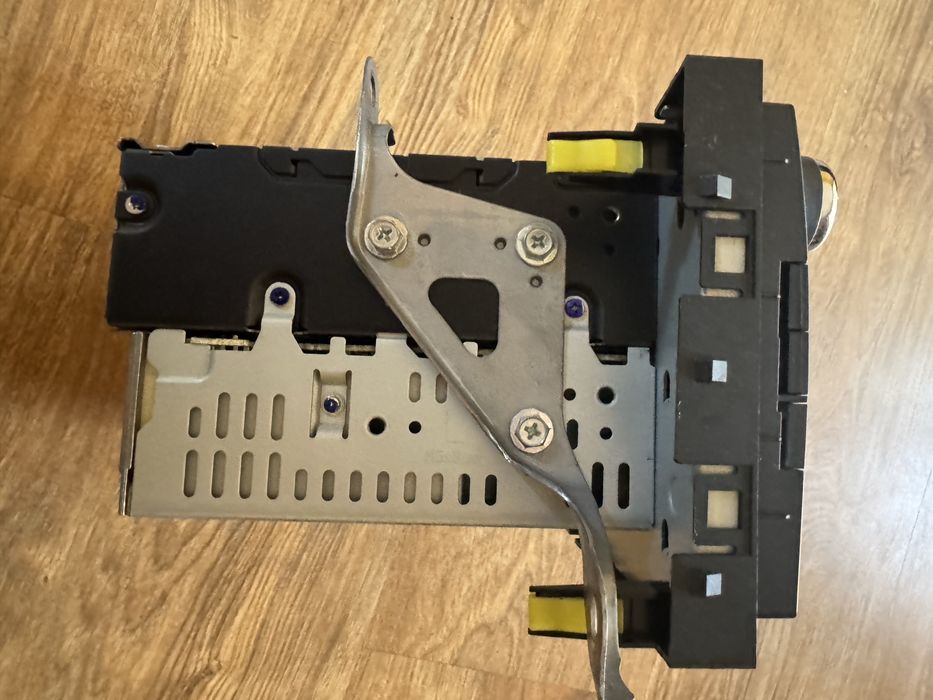 Аудио/СД за Тойота Авенсис Т27