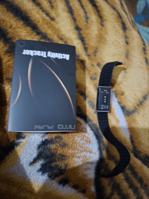 Activity traker bratara fitnes