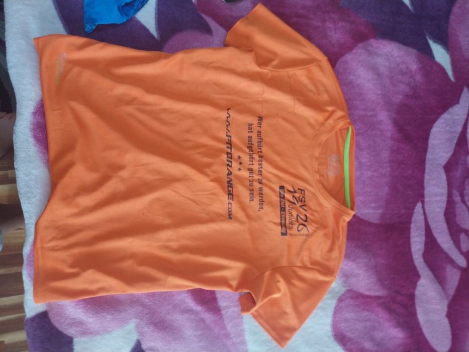 Vănd tricouri originale de fotbal disponibile toate  mărimile preț neg