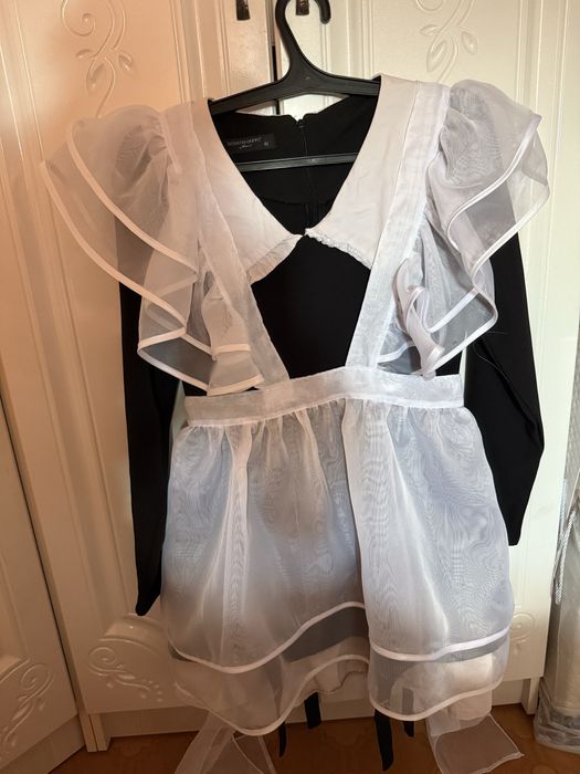 Школьное платье, фартук на выпускной