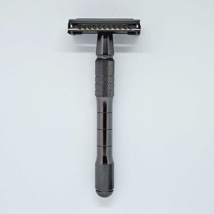 "Old School" Класическа самобръсначка "TMB Jade"