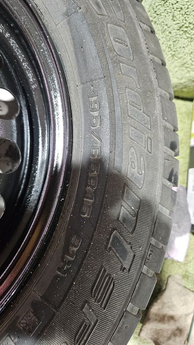 Диск с резиной на хендай