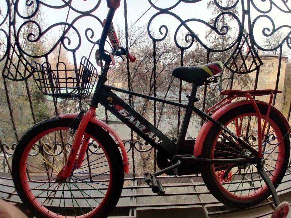 Детский велосипед Ganlan с корзинкой и багажником