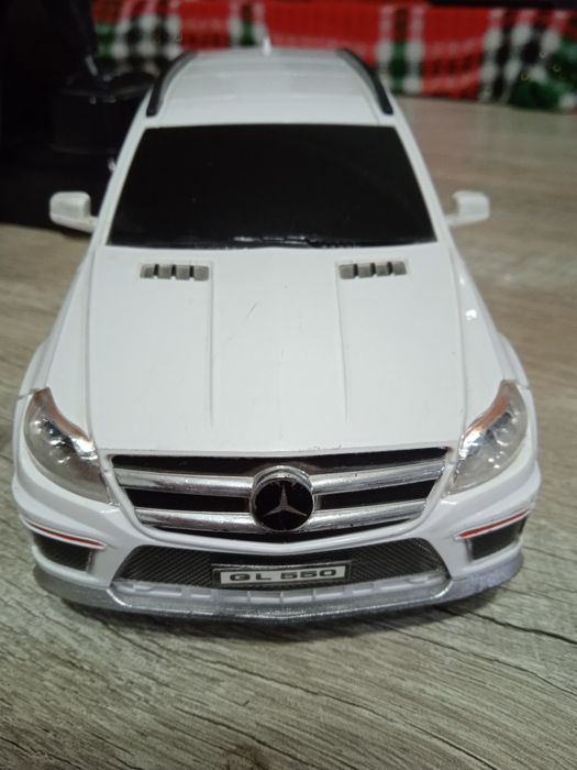 Машинка на пульте