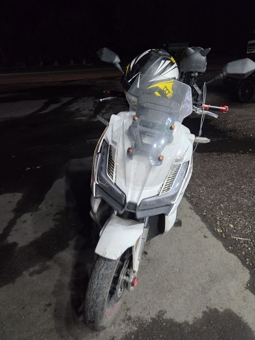 Adv sonlink 175.