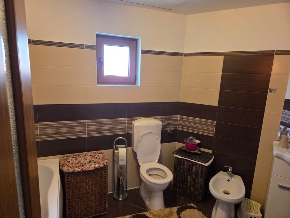 Casă de închiriat – 70 sau 140 mp – vizavi de Virtuality Arena