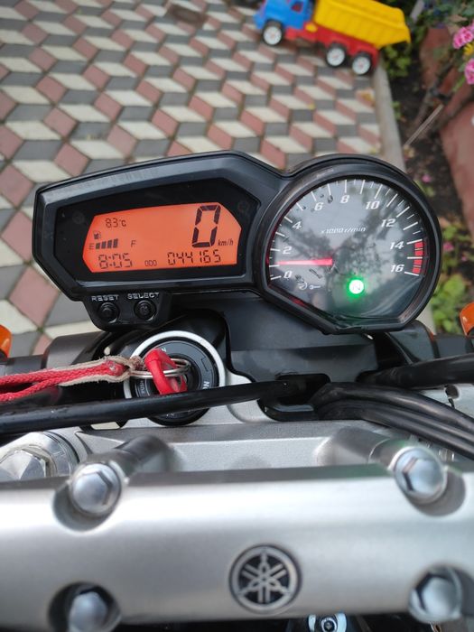 Motocicleta Yamaha fz6 (KTM  honda Suzuki , beneli )