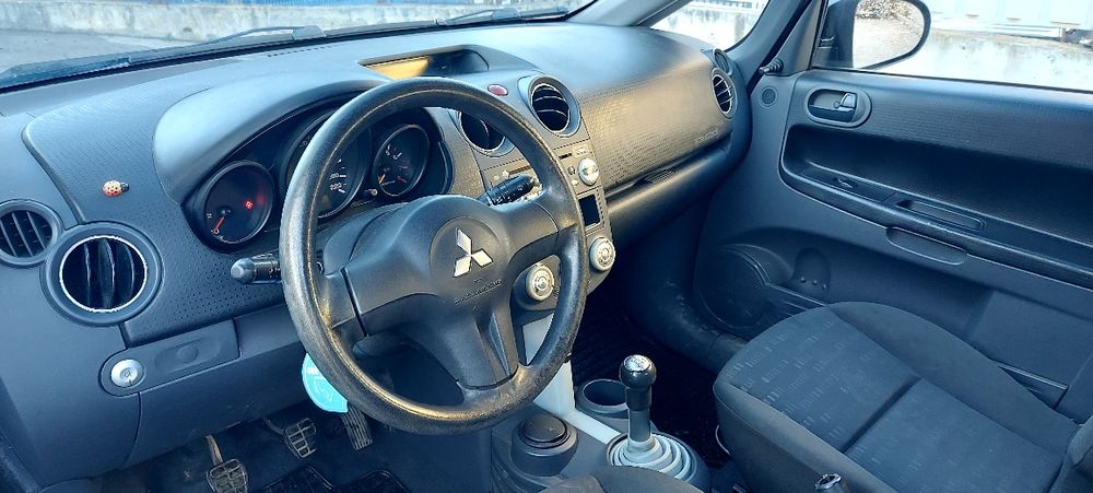 Mitsubishi Colt 2006 г