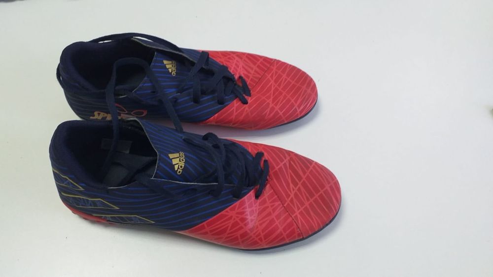 Продам бутсы для футбола