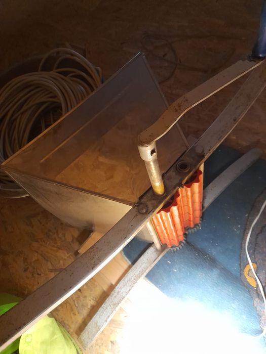 Vand storcator struguri si teasc