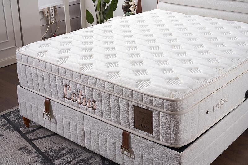 Тапицирано легло Lotus с луксозен матрак