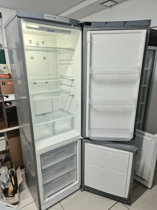 Продам холодильник Indesit