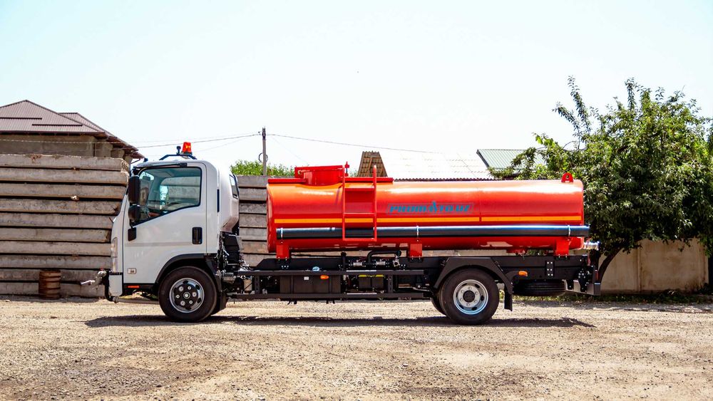 Поливомойка / Водовоз 5 м³ на базе ISUZU NQR90L-K