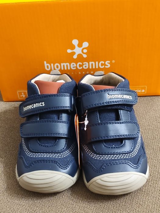Обувки biomecanica 21