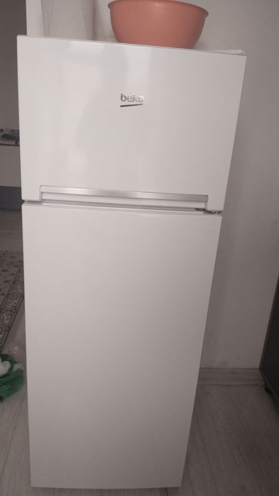 Холодильник в отличном состояний