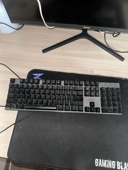 Клавиатура механическая