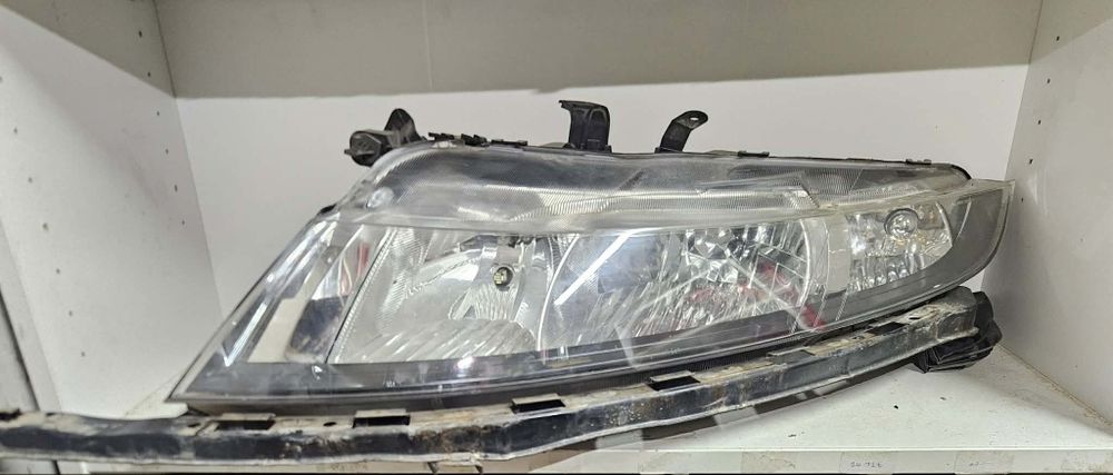 Honda Civic 8 Фарове и маска