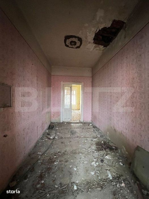 Cladire impunatoare ultracentral, 1067 mp utili, teren 611mp, zona ult