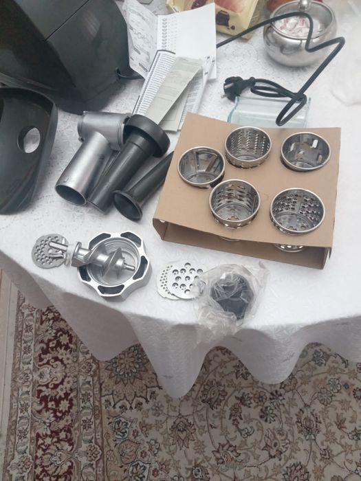 Мясорубка Moulinex HV8 plus