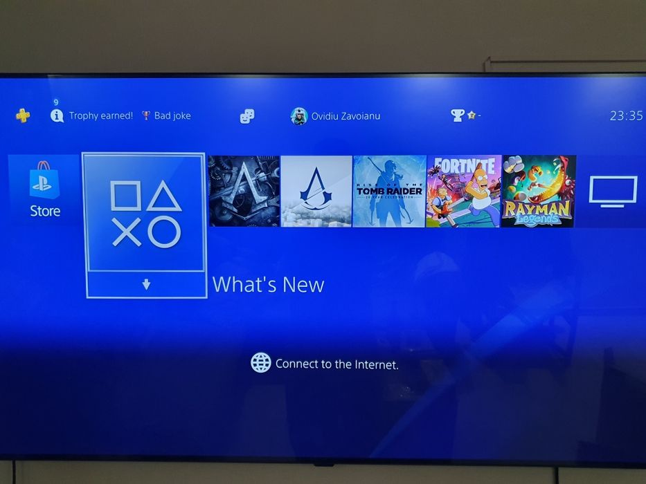 PlayStation 4 Pro (PS4 Pro) 1TB + 2 Manete