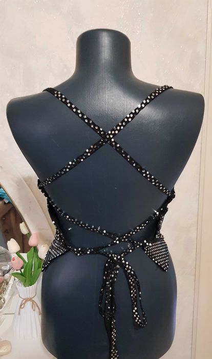 Дамски топ с паети и гол гръб XS, S, M, L