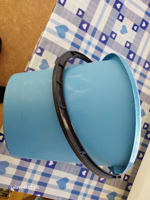 Продам пластмасовое ведро 8литров