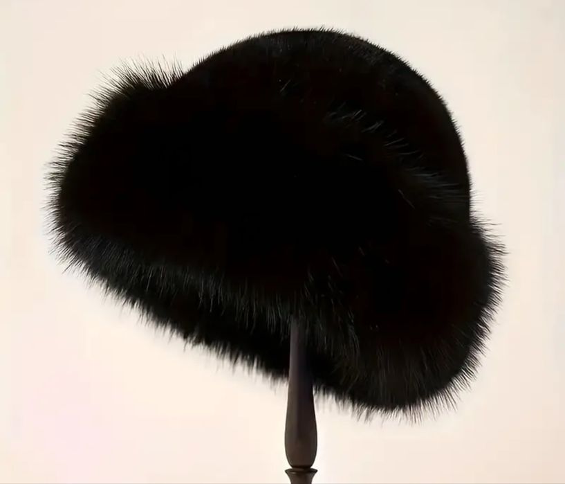 Дамска пухкава топла зимна шапка в много цветове - Бял , черен , кафяв