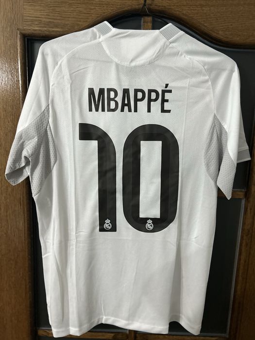 Real Madrid 2025-2026 Home Jersey