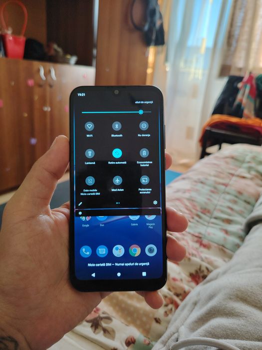 Vând Motorola e6i 32/2 ram
