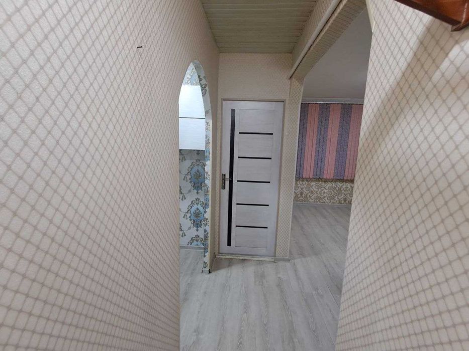 Фрунзиский Саёхат магазини 1қаватда 1хонали квартира сотилади.ID: 1602