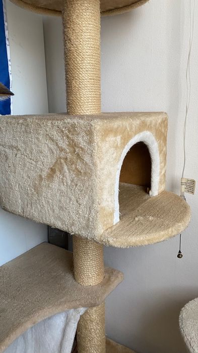 Ansamblu joacă imens pisici 5 nivele • Scratcher + culcușuri • Demontabil • Stare bună pe colt